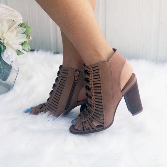 Dark Sand chunky heel woven sandal - Picture 5 of 8